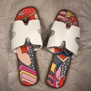 Slides size eu 38 or size US 7